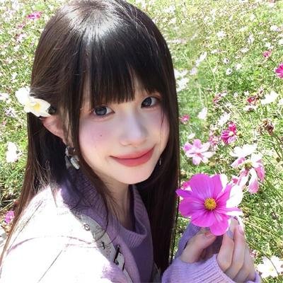 薰香花朵凛然绽放海报