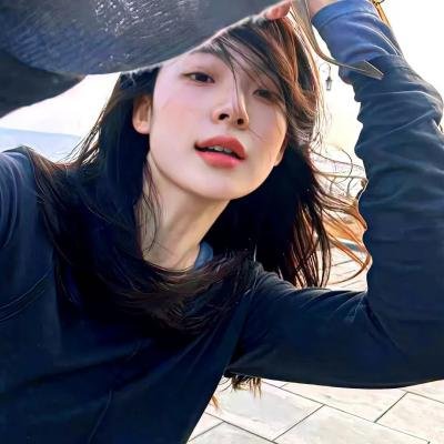 暴力小姐海报